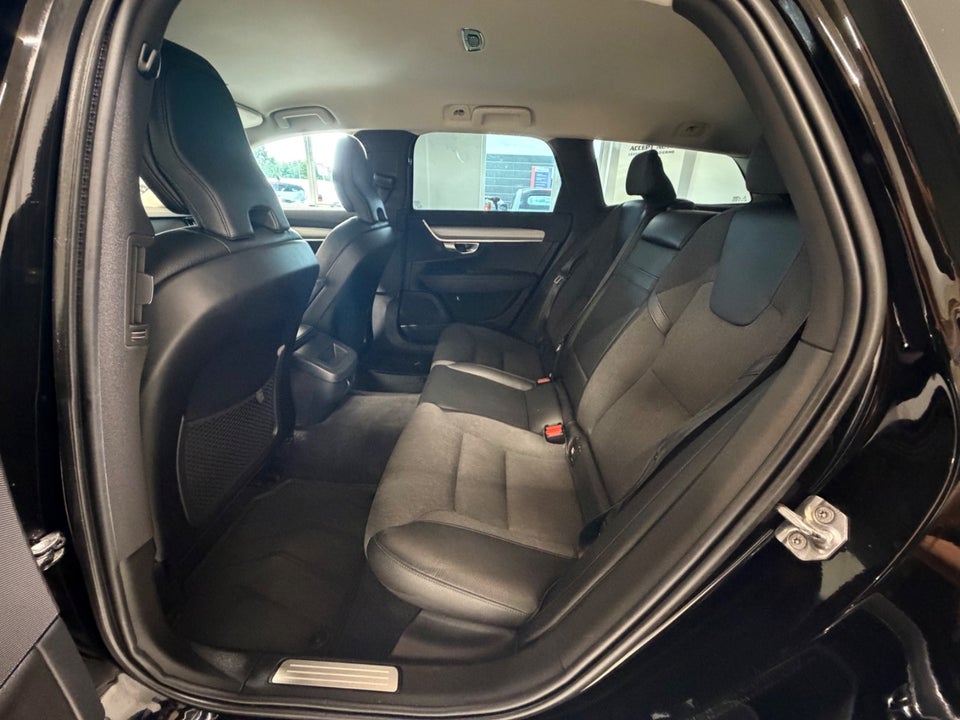 Volvo V90 2,0 D4 190 Momentum aut. 5d