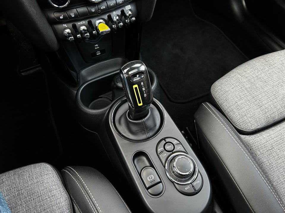 MINI Cooper SE Yours Trim 3d