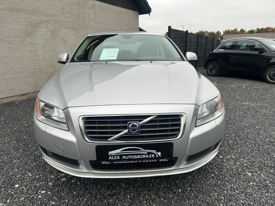 Volvo S80 2,5 T Summum aut. 4d