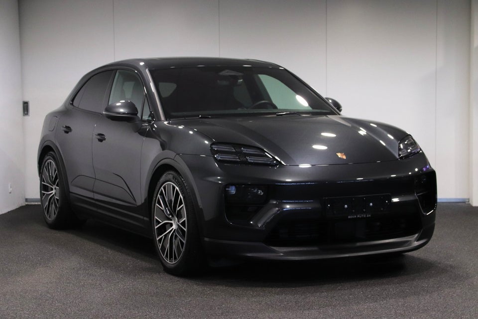 Porsche Macan 4 5d
