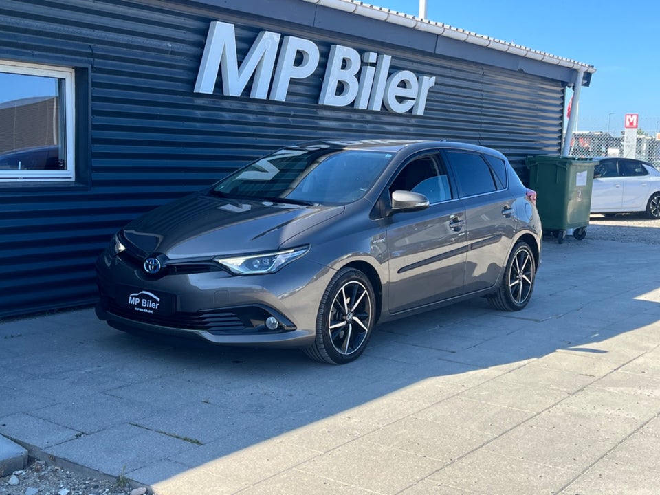 Toyota Auris 1,8 Hybrid H2 Selected CVT 5d