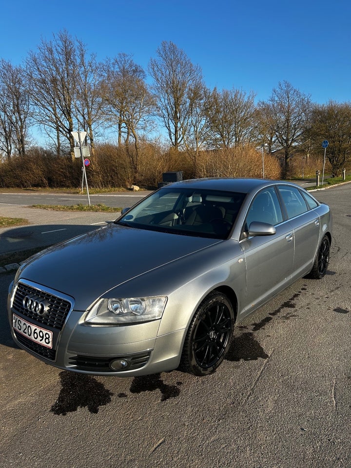 Audi A6 2,4 V6 4d