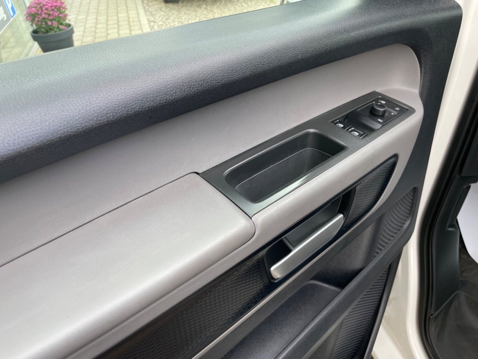 VW ID.Buzz 77 Style Van 5d