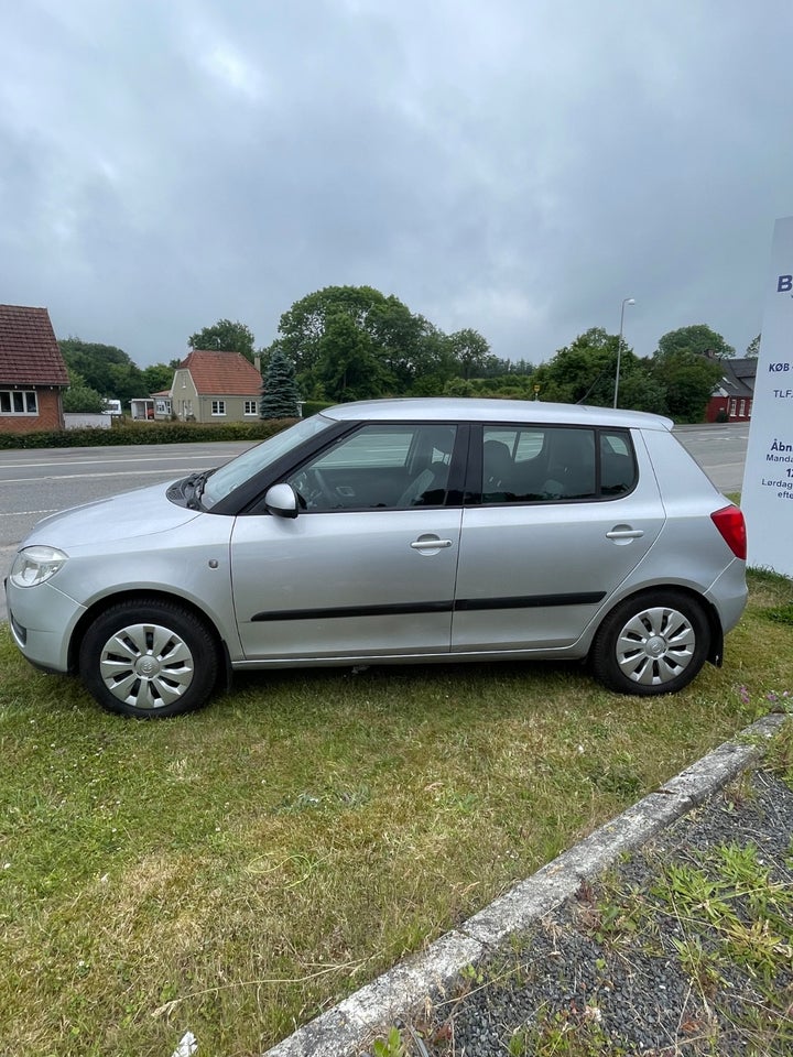 Skoda Fabia 1,4 16V Ambiente 5d