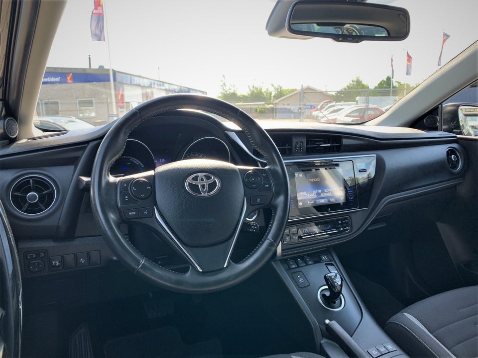 Toyota Auris 1,8 Hybrid H2 Comfort Touring Sports CVT 5d