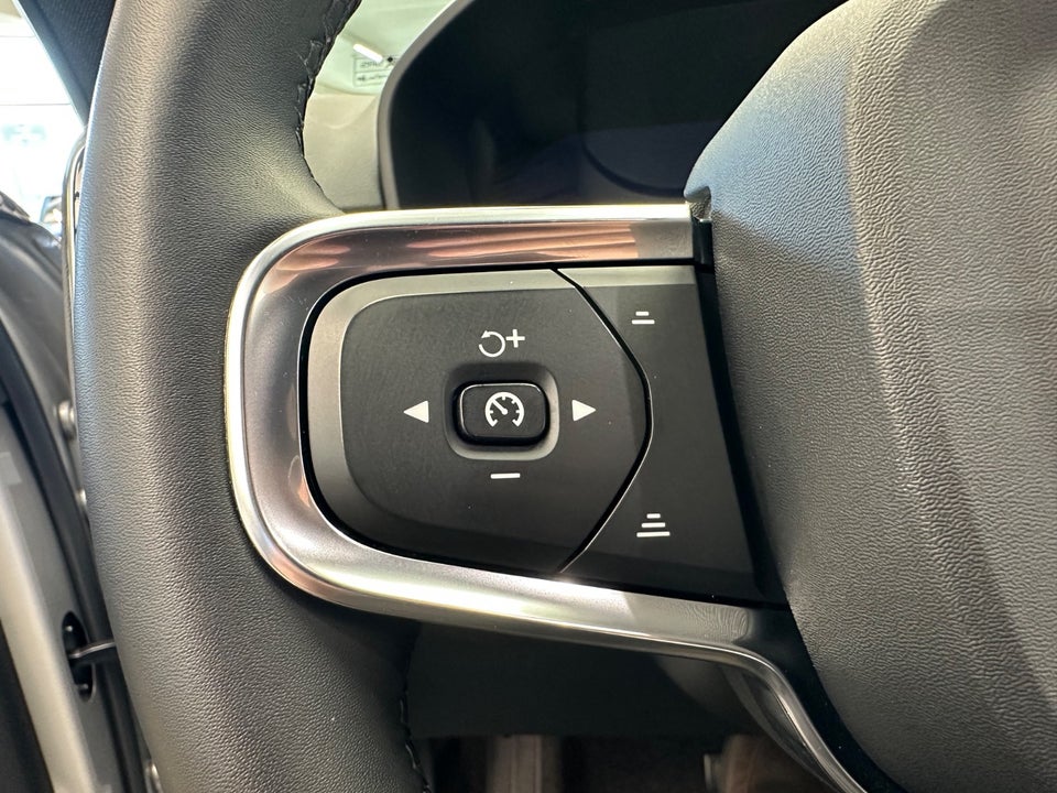 Volvo XC40 ReCharge Start 5d