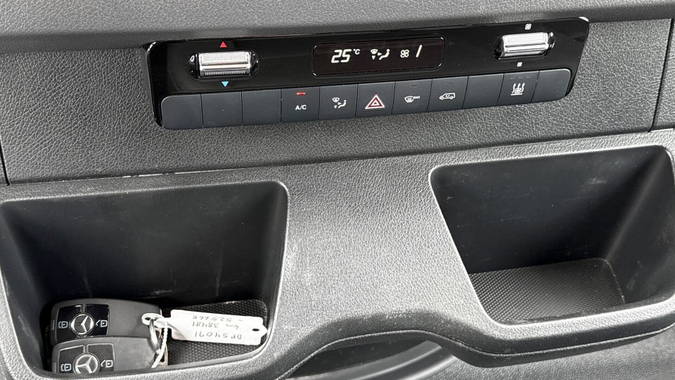 Mercedes Sprinter 215 2,0 CDi A2 Kassevogn aut. FWD