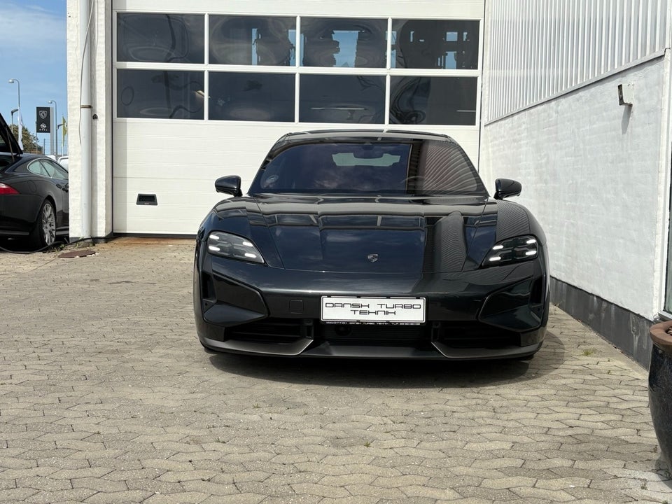Porsche Taycan Turbo Performance+ 4d