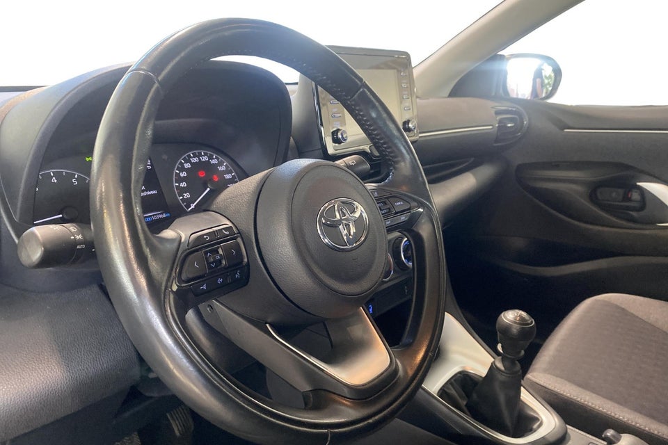 Toyota Yaris 1,5 Active Tech+ CVT 5d