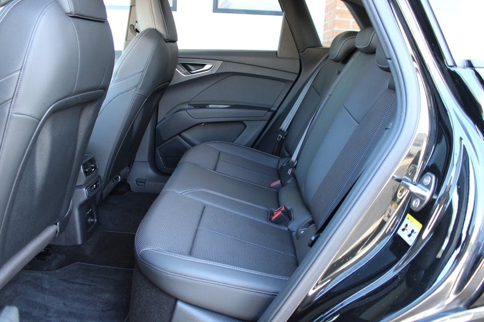 Audi Q4 e-tron 45 S-line 5d