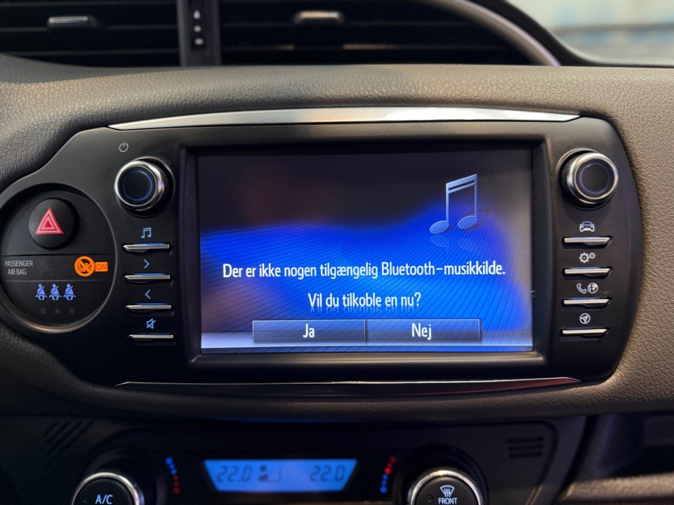 Toyota Yaris 1,5 Hybrid CHIC e-CVT 5d