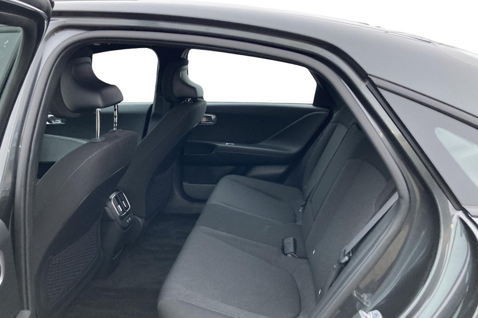 Hyundai Ioniq 6 77 Essential 4d