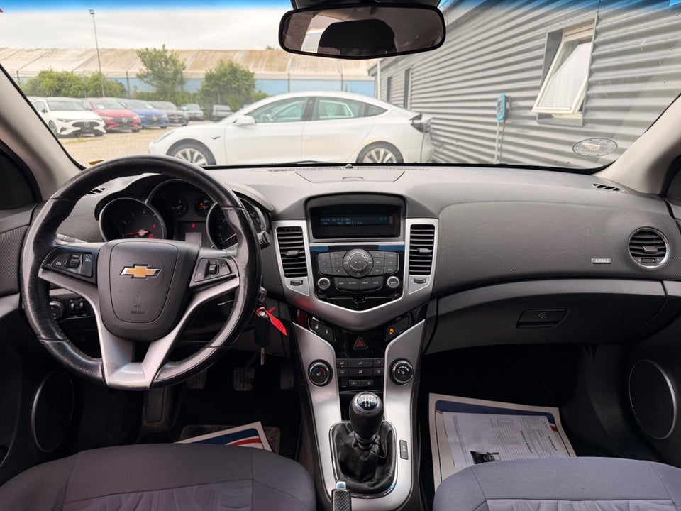 Chevrolet Cruze 1,8 LT 5d