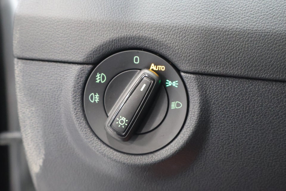 Skoda Octavia 1,6 TDi 115 Style Combi 5d