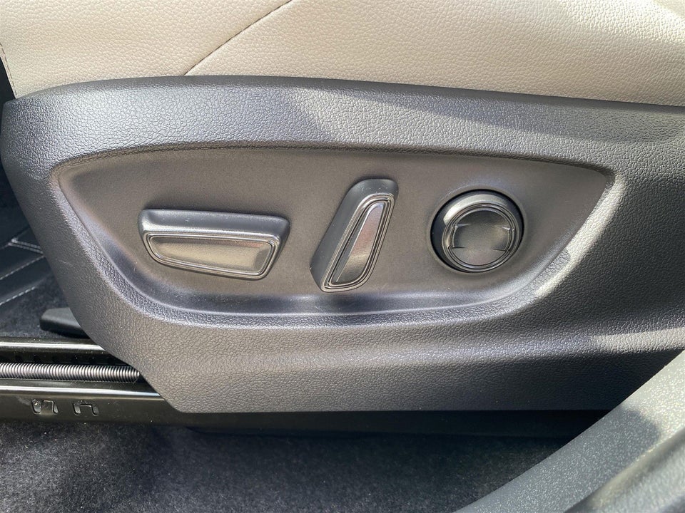 Toyota bZ4X Executive 5d