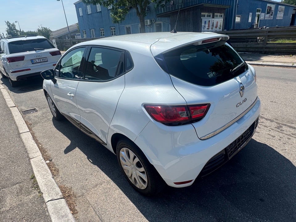 Renault Clio IV 0,9 TCe 90 Expression 5d