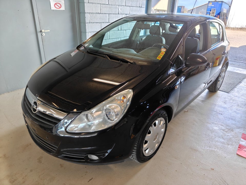 Opel Corsa 1,2 16V Cosmo 5d