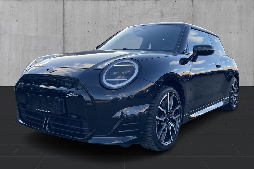 MINI Cooper SE JCW Trim M 3d