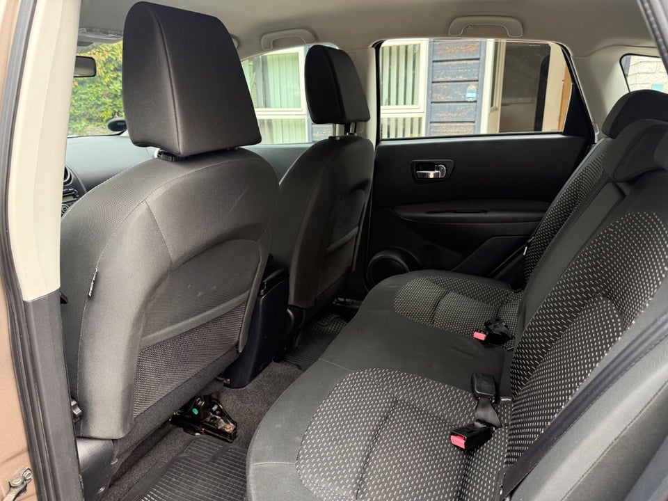 Nissan Qashqai 1,6 Tekna 5d