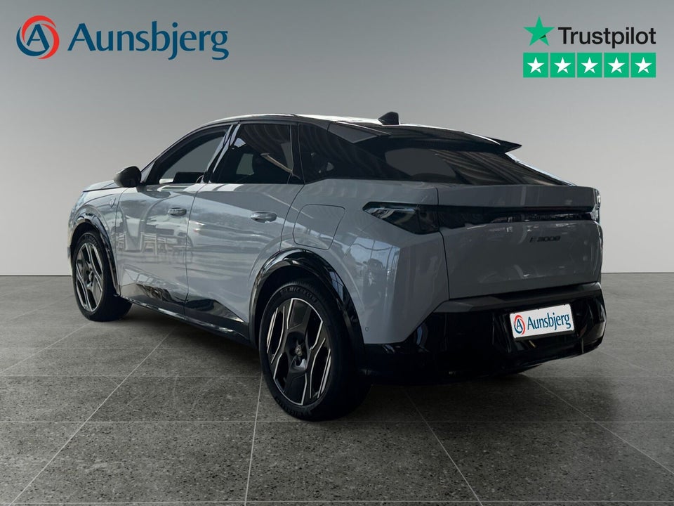 Peugeot e-3008 77 GT Pack 5d