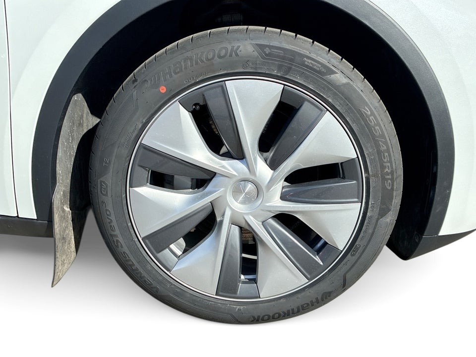 Tesla Model Y Long Range AWD 5d