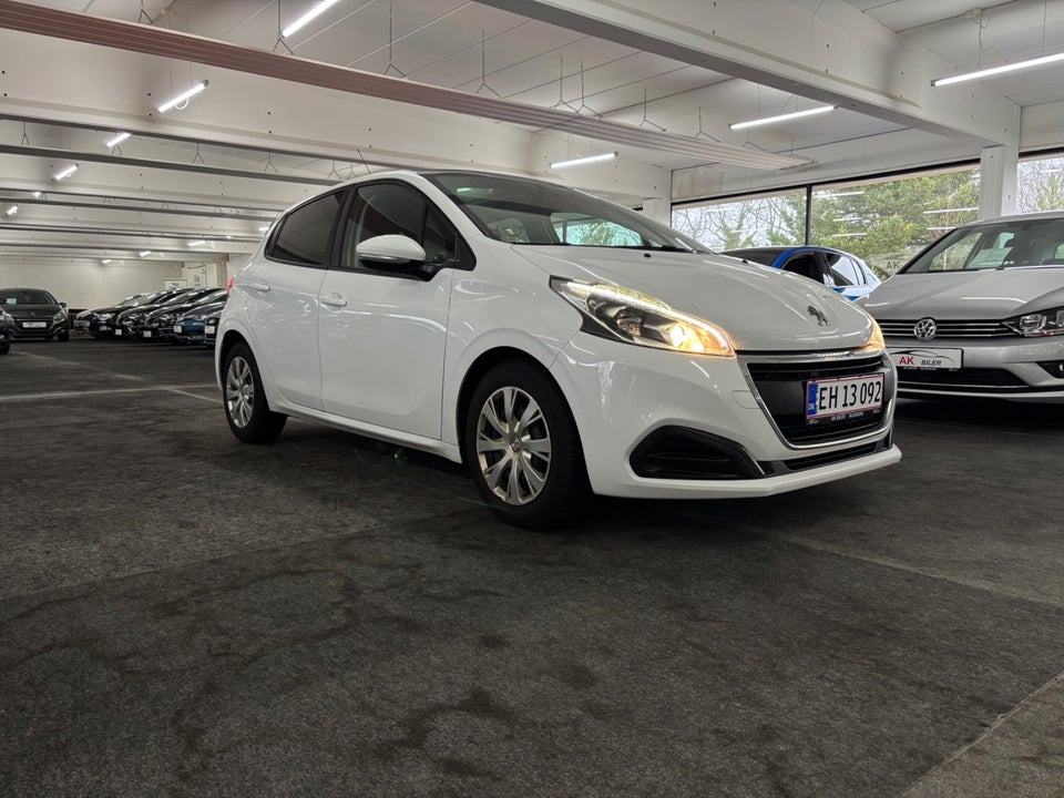 Peugeot 208 1,6 BlueHDi 100 Allure Sky 5d