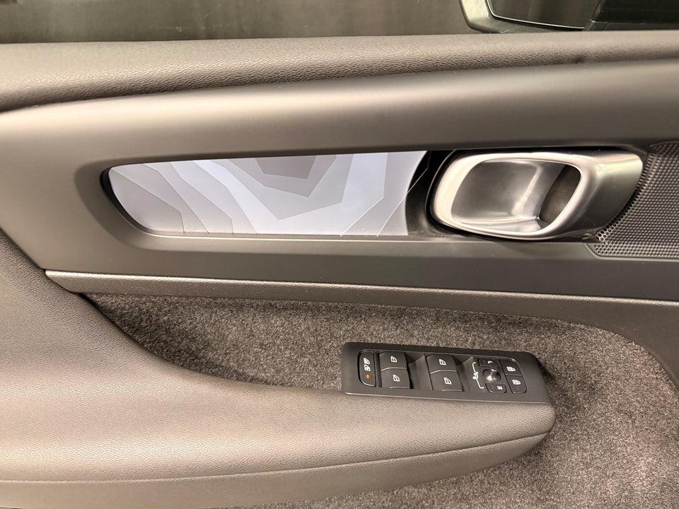 Volvo XC40 P6 ReCharge Plus 5d