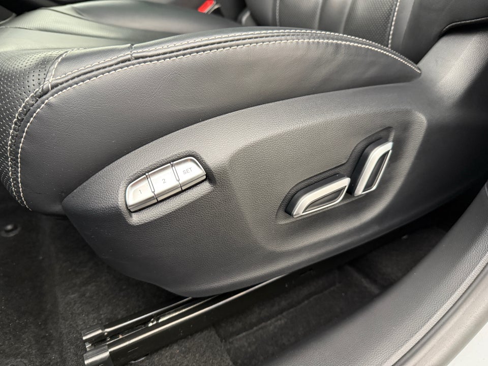 MG Marvel R Luxury 5d