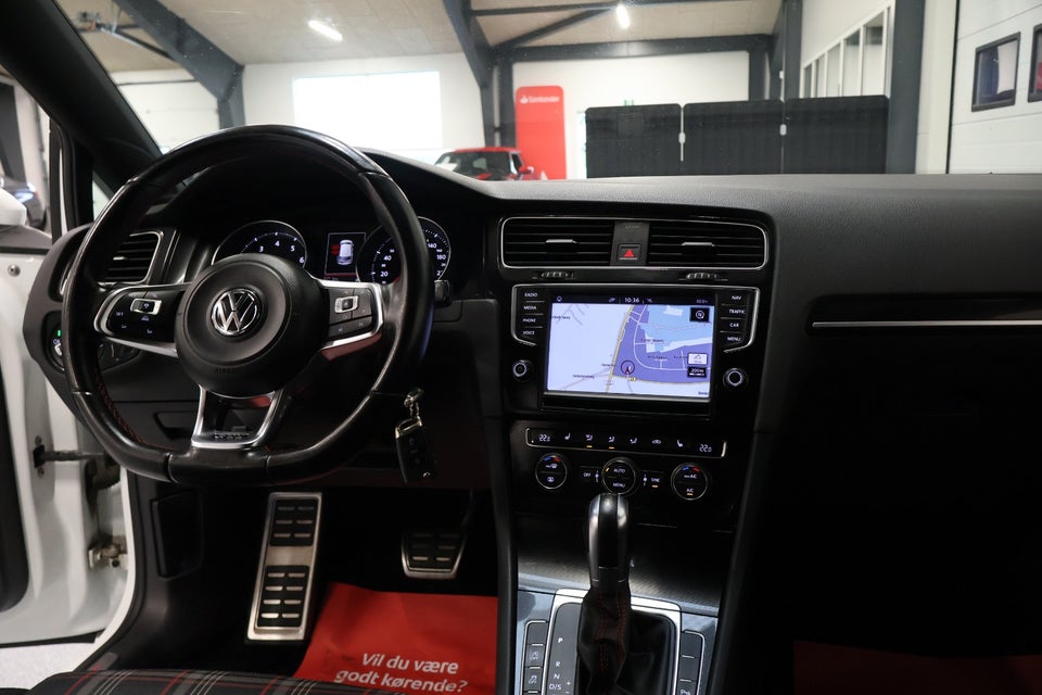 VW Golf VII 2,0 GTi Performance DSG BMT 5d