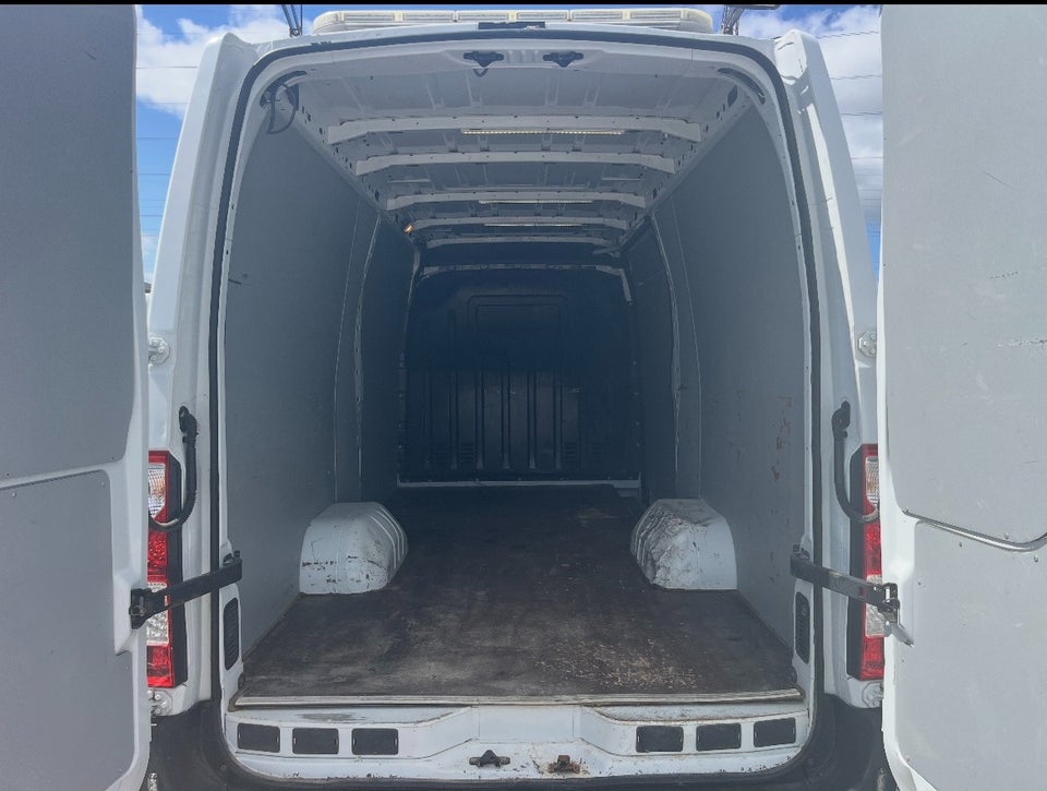 Renault Master III T35 2,3 dCi 165 L3H2 Kassevogn RWD
