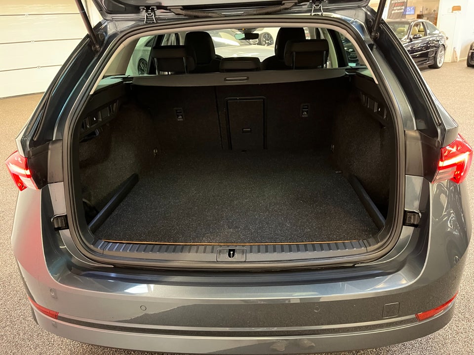 Skoda Octavia 1,4 TSi iV Plus Combi DSG 5d