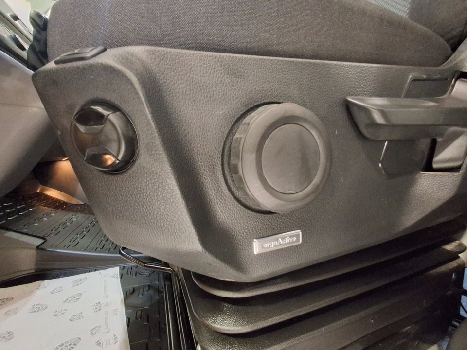 VW Crafter 35 2,0 TDi 177 Kassevogn L3H3 aut.