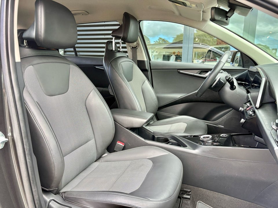 Kia Niro 64 EV Prestige 5d