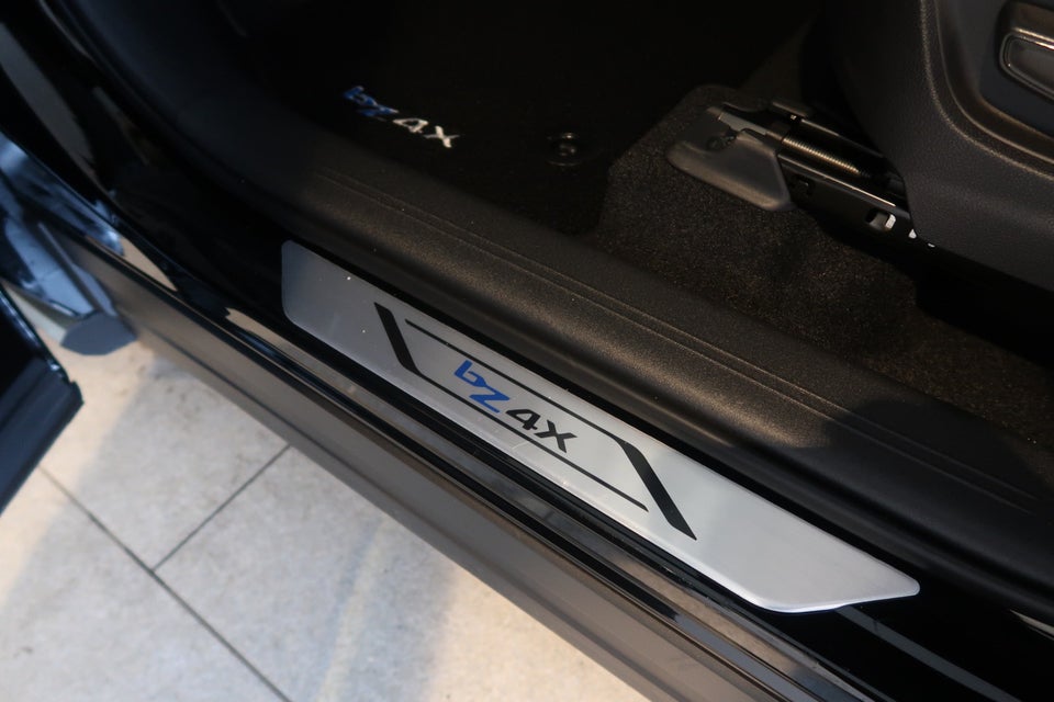 Toyota bZ4X Executive 5d