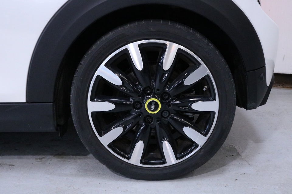 MINI Cooper SE Yours Trim 3d
