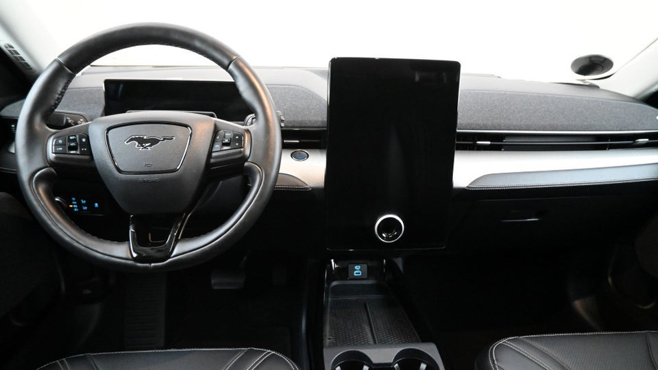 Ford Mustang Mach-E 68 Standard Range 5d