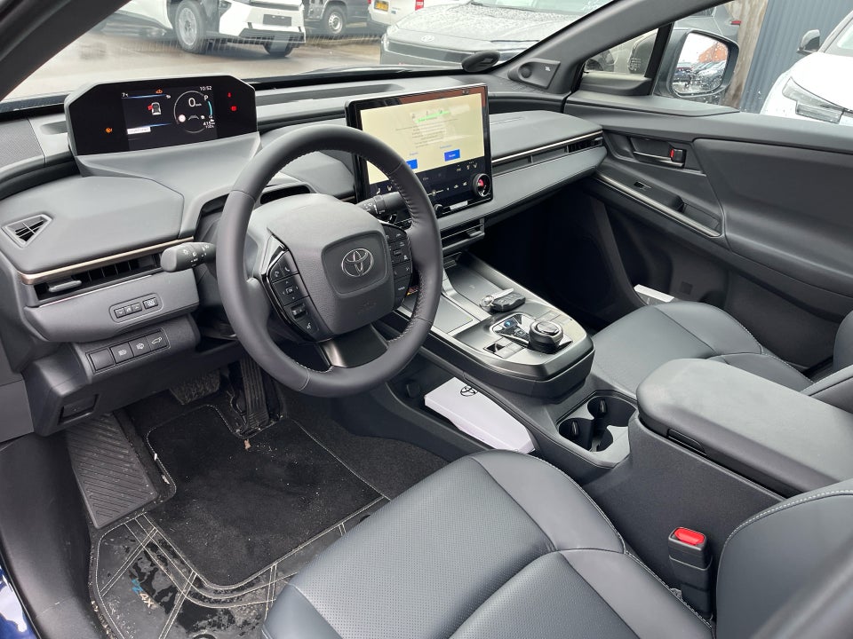 Toyota bZ4X 73 Executive 5d