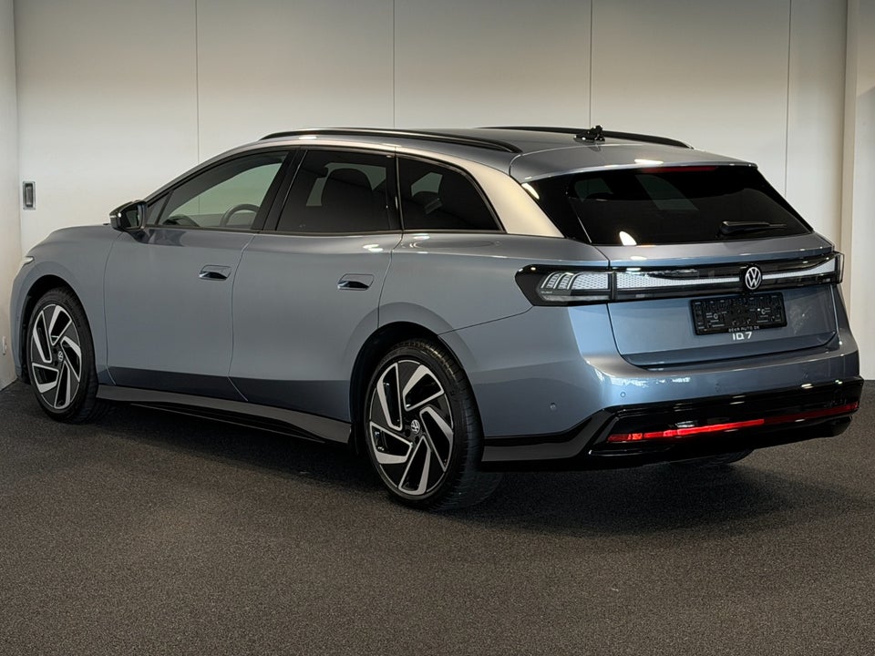 VW ID.7 77 Pro Tourer 5d