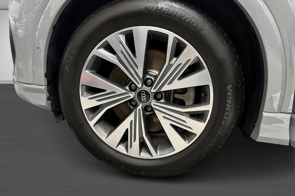 Audi Q4 e-tron 45 Progress quattro 5d