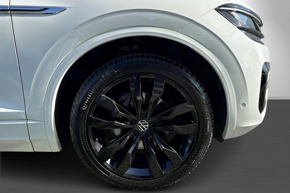 VW Touareg 3,0 TDi 286 R-line aut. 4Motion Van 5d