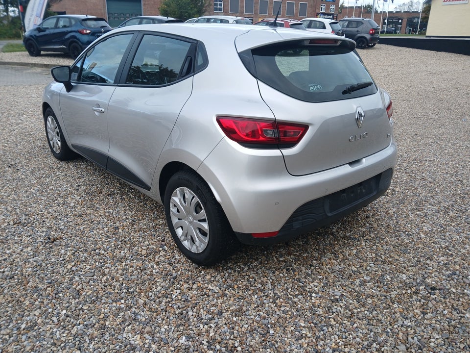 Renault Clio IV 0,9 TCe 90 Expression 5d