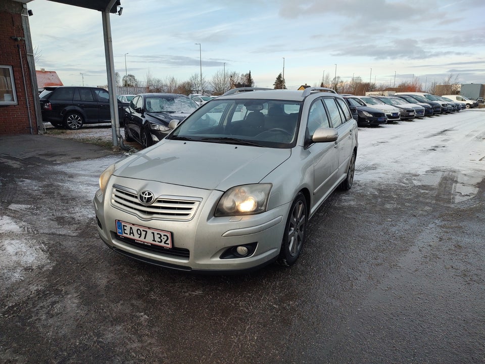 Toyota Avensis 2,2 D-4D 150 Sol stc. 5d