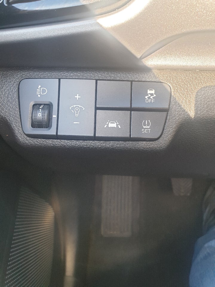 Kia Stonic 1,0 T-GDi Advance Intro 5d