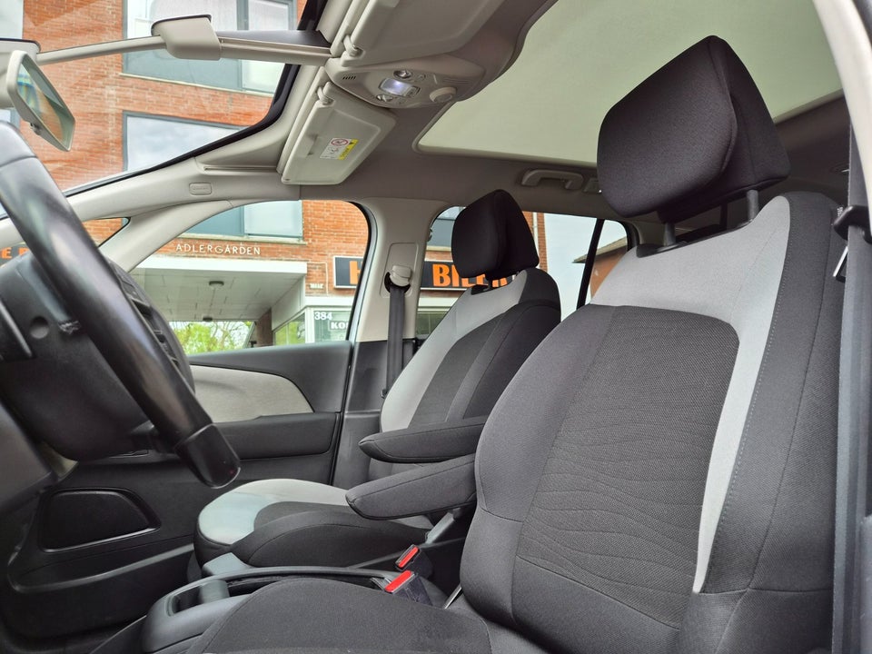 Citroën Grand C4 Picasso 1,6 e-HDi 115 Intensive ETG6 7prs 5d