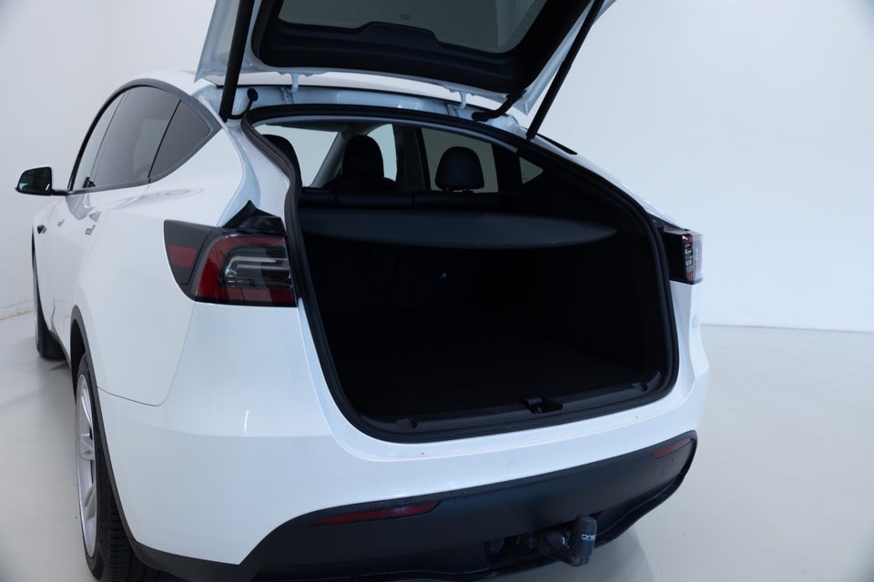 Tesla Model Y RWD 5d