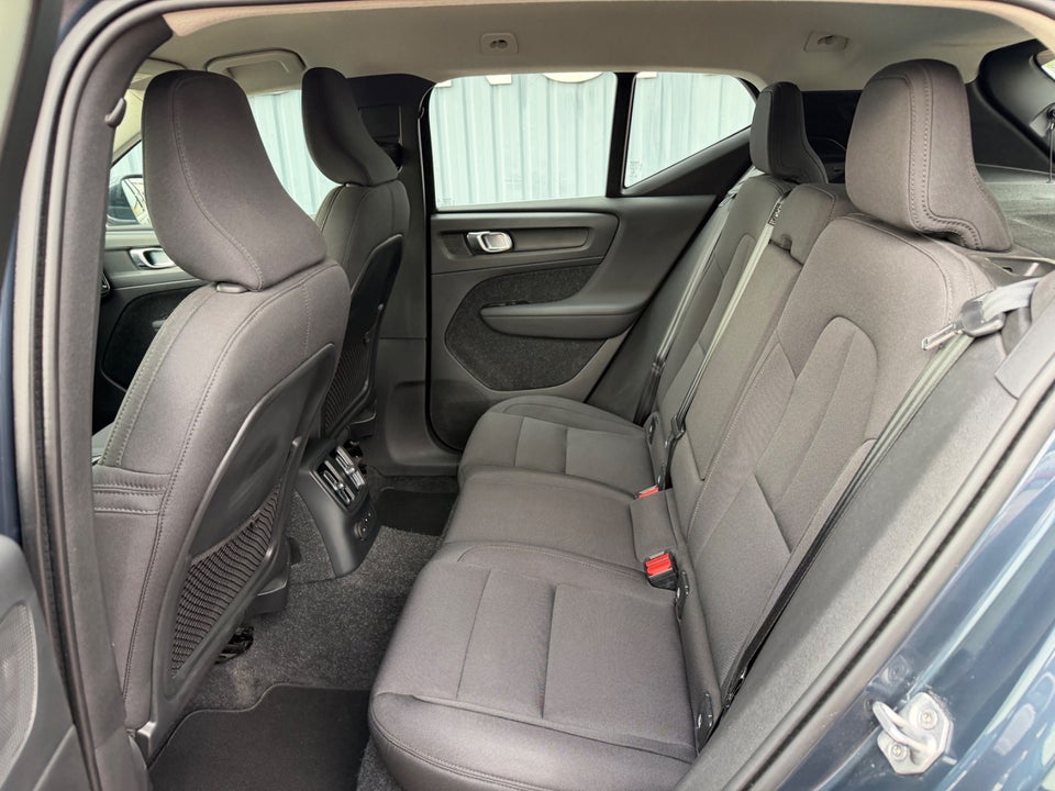Volvo XC40 1,5 T4 ReCharge Momentum aut. 5d