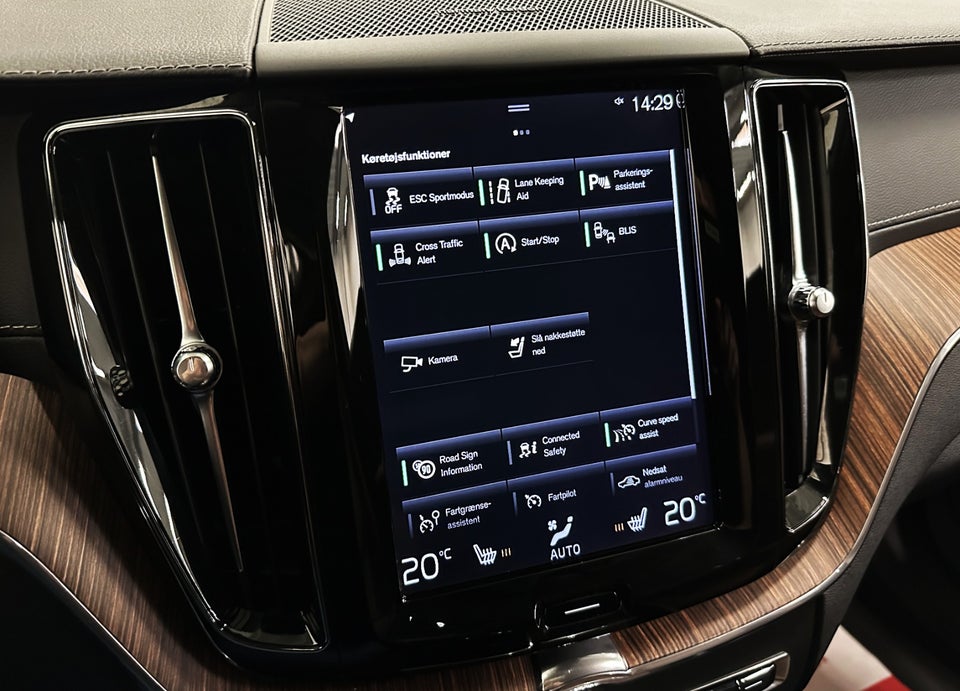 Volvo XC60 2,0 T5 250 Inscription aut. 5d