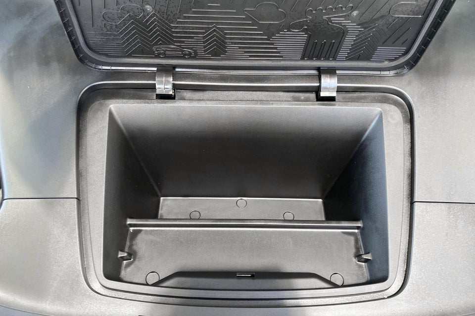 Volvo EX30 Standard Range Plus 5d