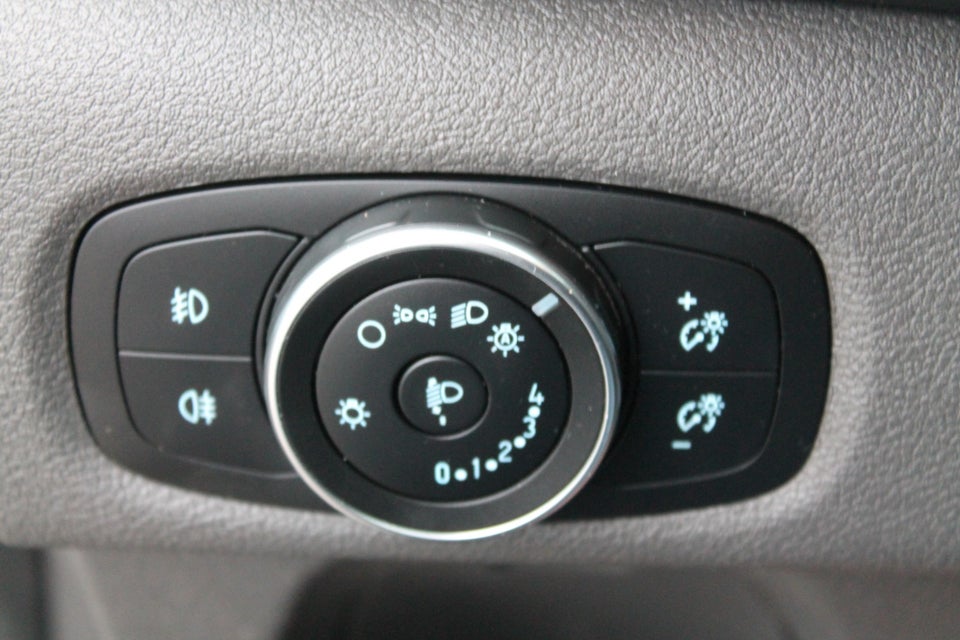 Ford Transit Custom 320L 2,0 TDCi 185 Sport aut.