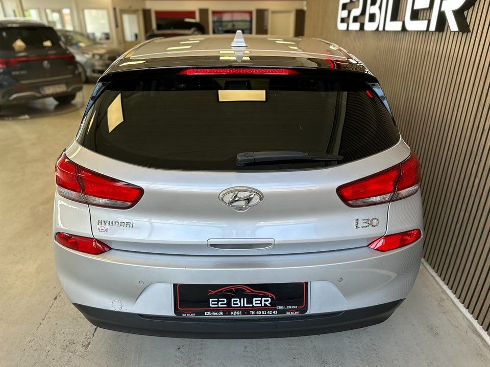 Hyundai i30 1,6 CRDi 110 Premium 5d